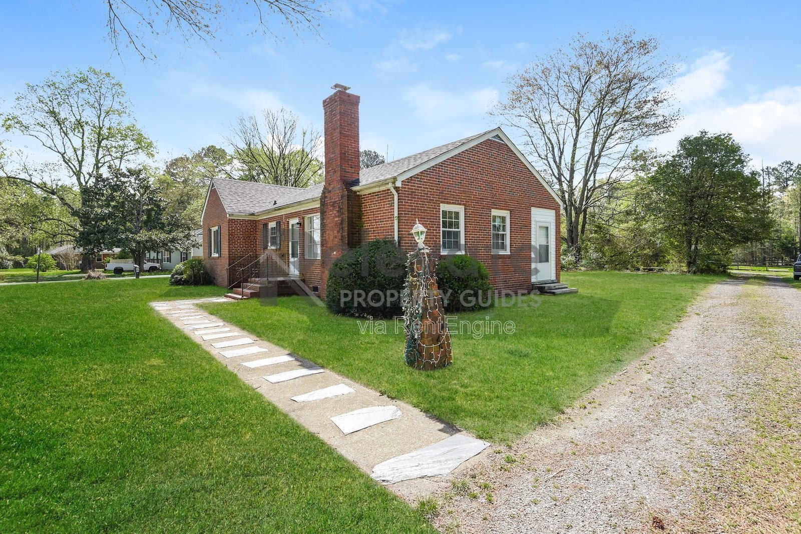 Charles City Living! property image