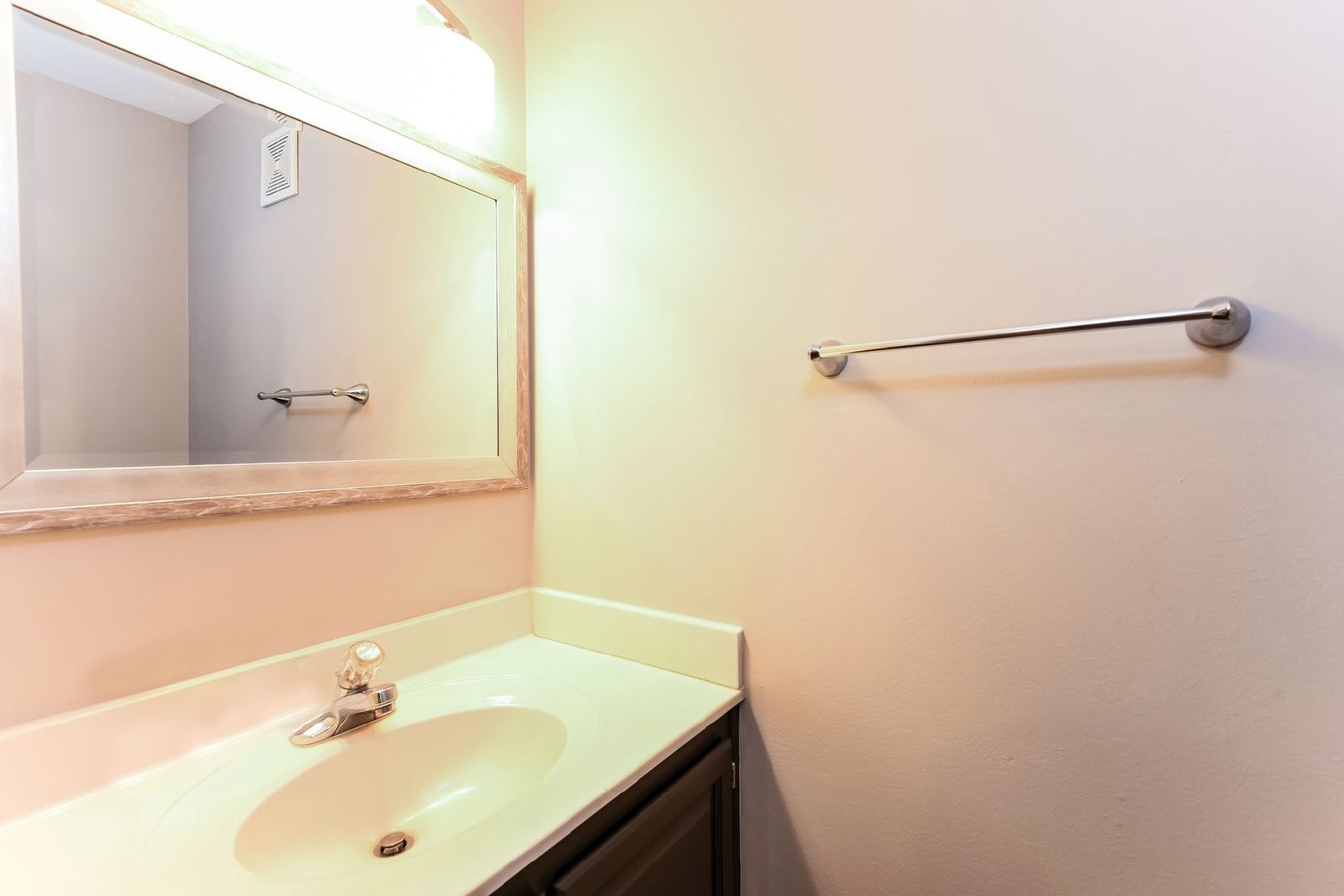 Tucked away, yet close to everything! property image