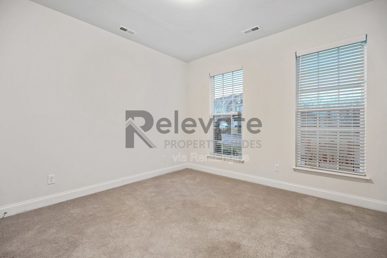 Contemporary comfort meets everyday convenience in the heart of Cosby Village! property image