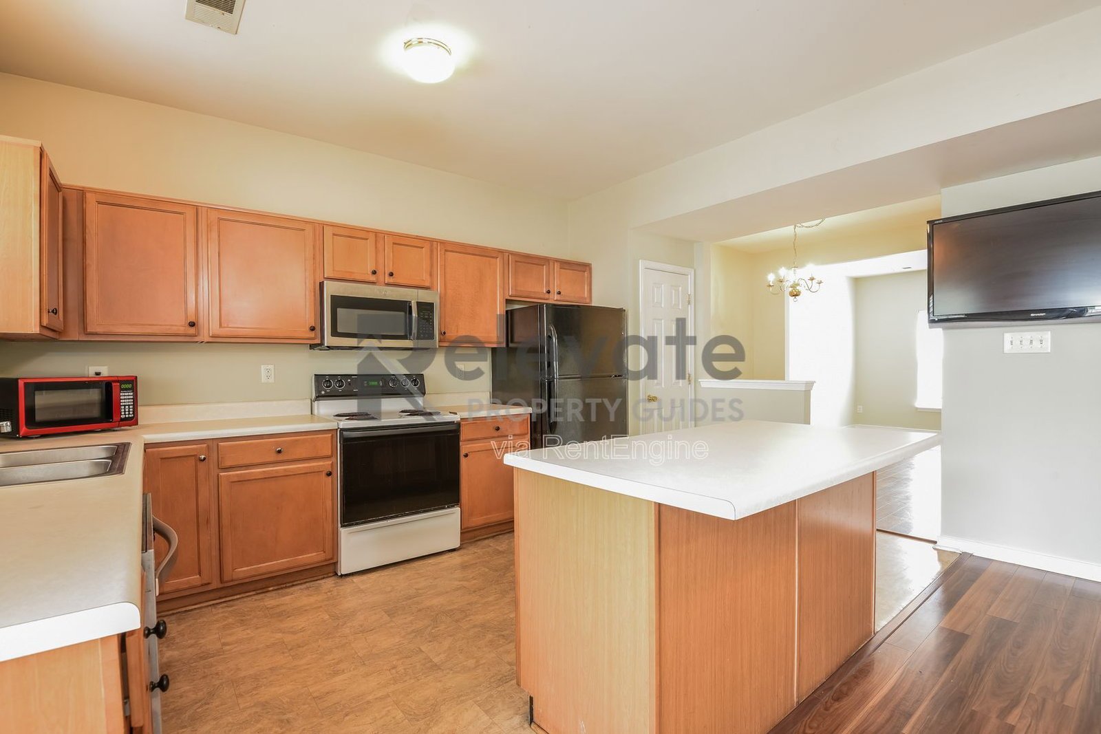 Three Bedroom Townhouse property image