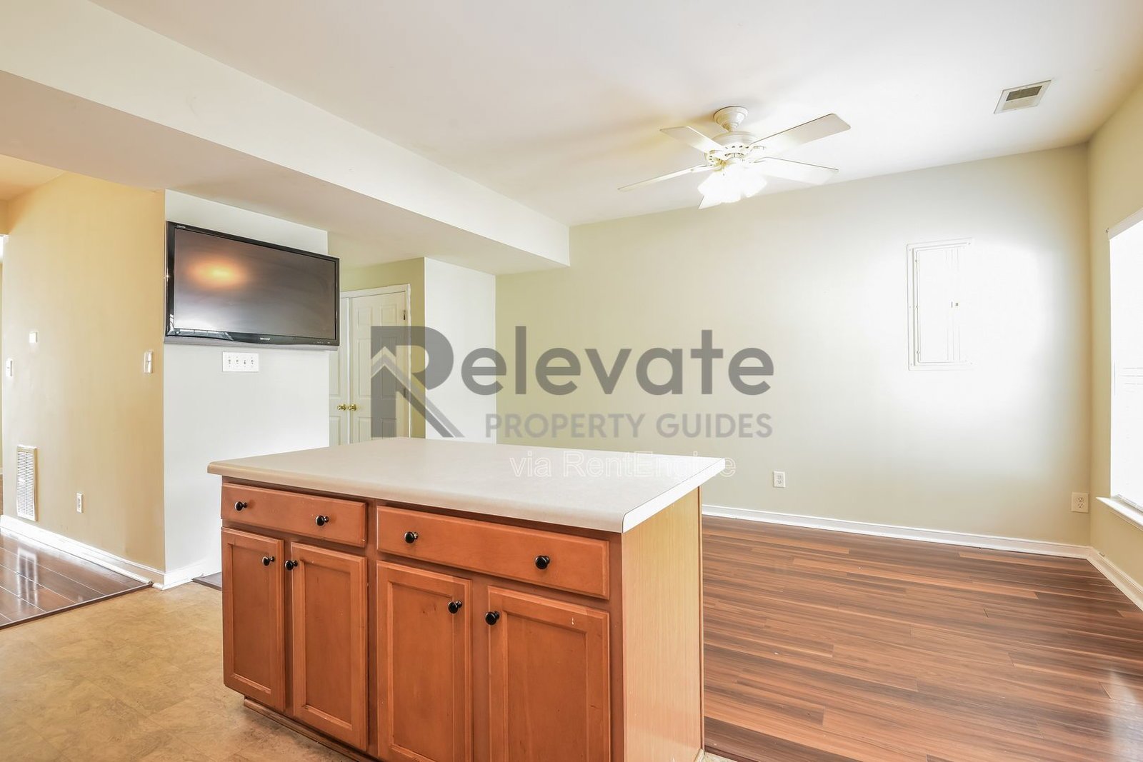 Three Bedroom Townhouse property image