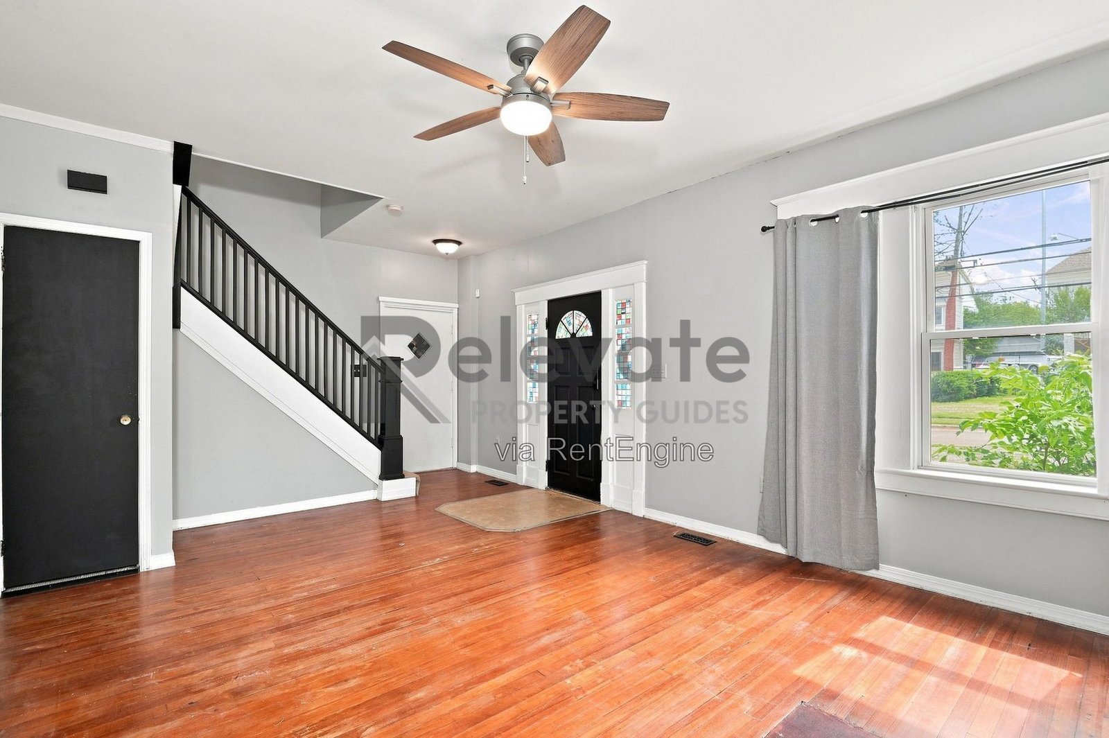 Comfort, Charm, and Convenience in Colonial Heights! property image