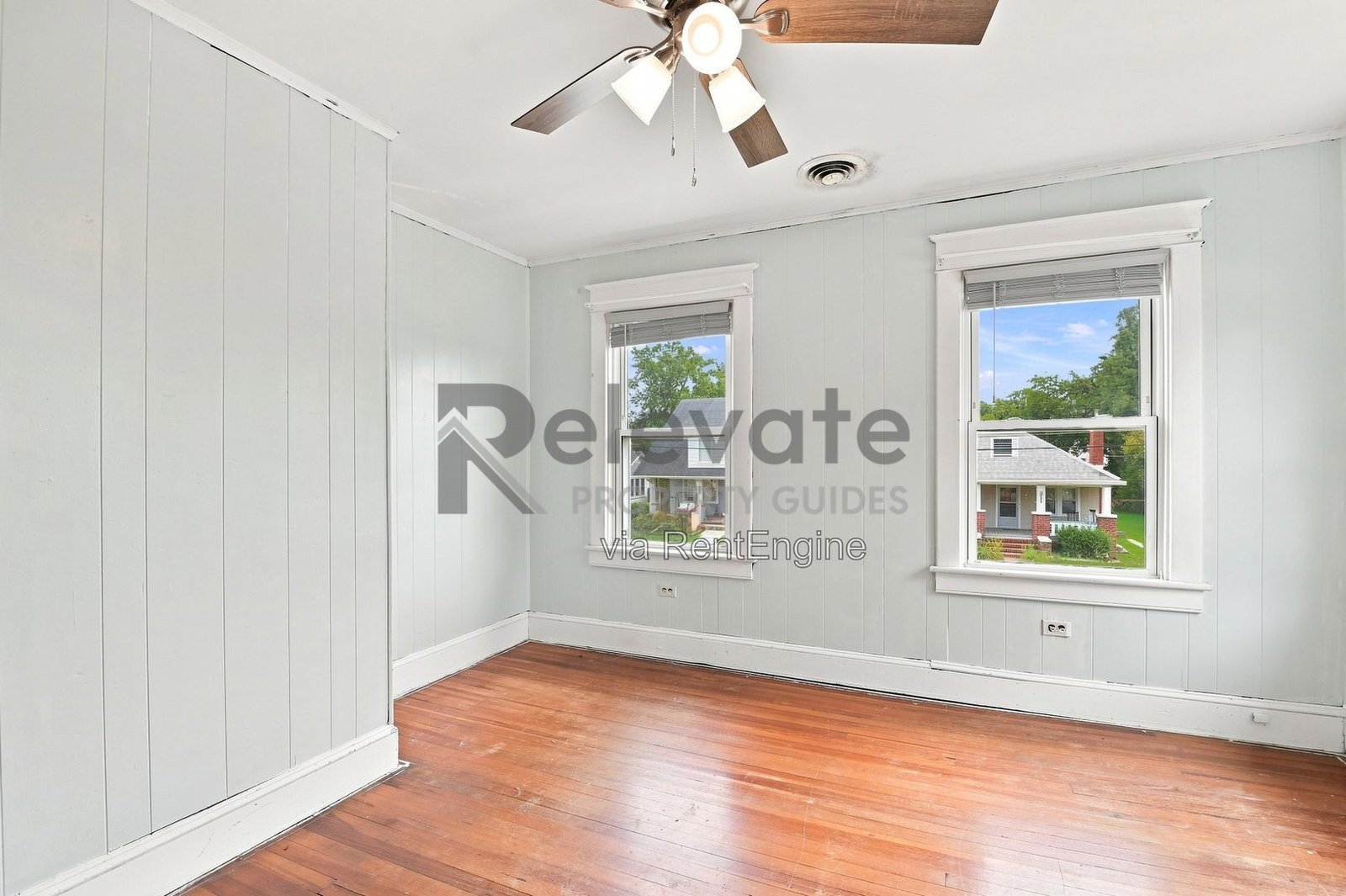Comfort, Charm, and Convenience in Colonial Heights! property image