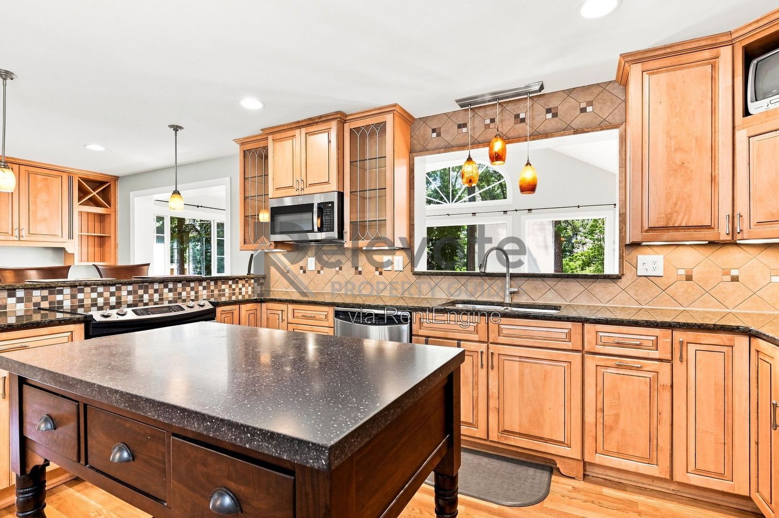 Comfort, Convenience & West End Living Await! property image