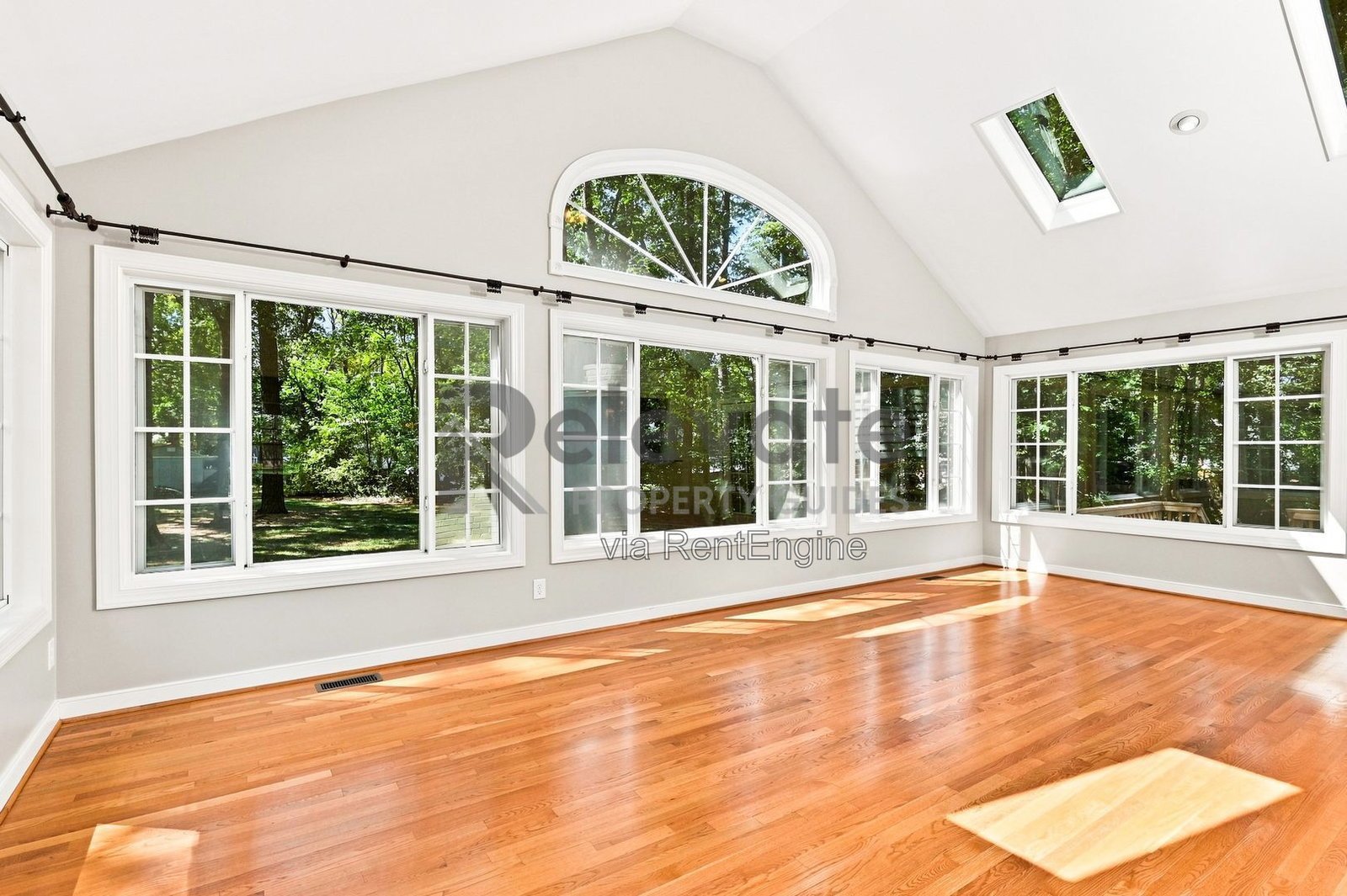 Comfort, Convenience & West End Living Await! property image