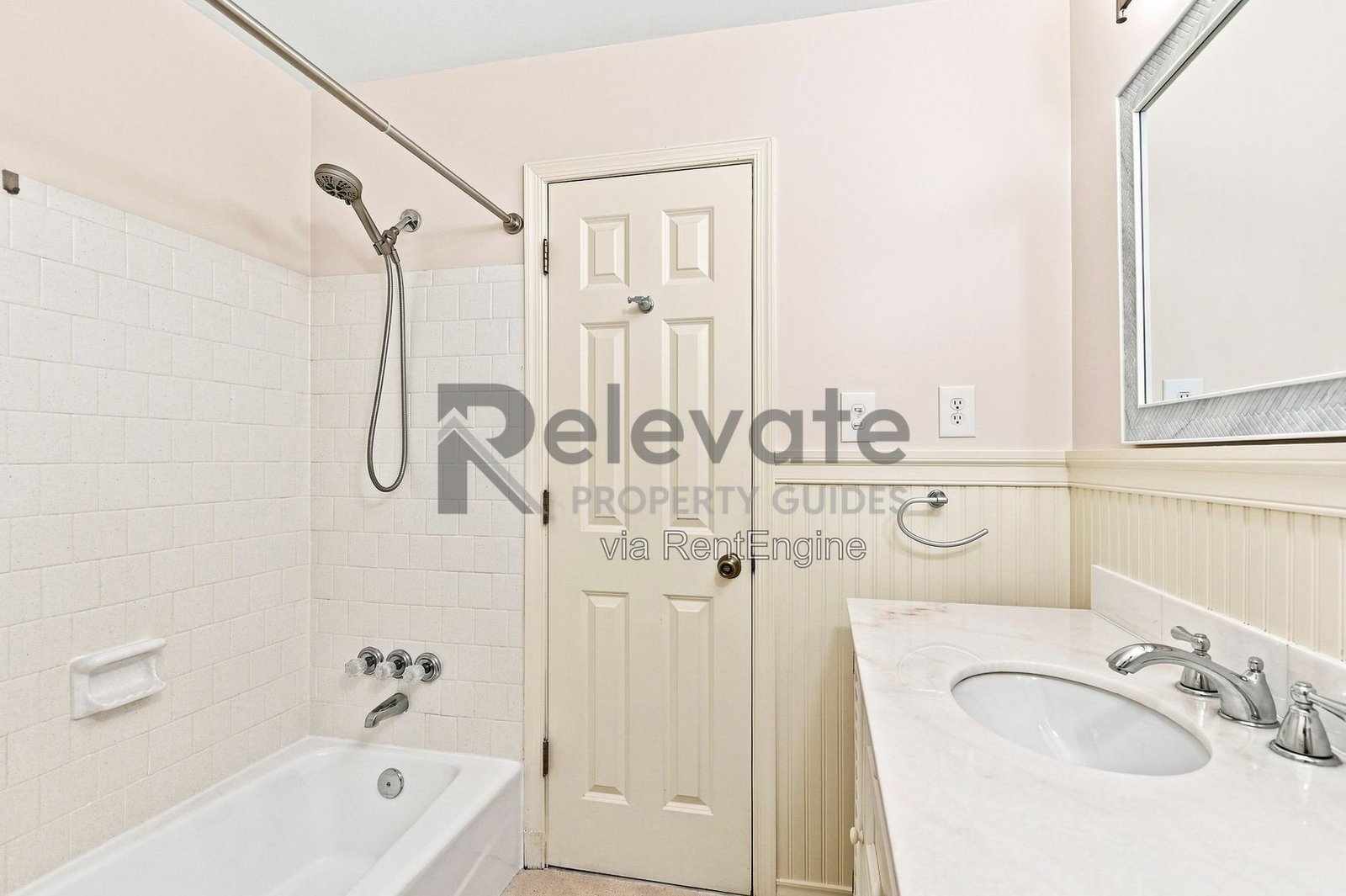 Comfort, Convenience & West End Living Await! property image