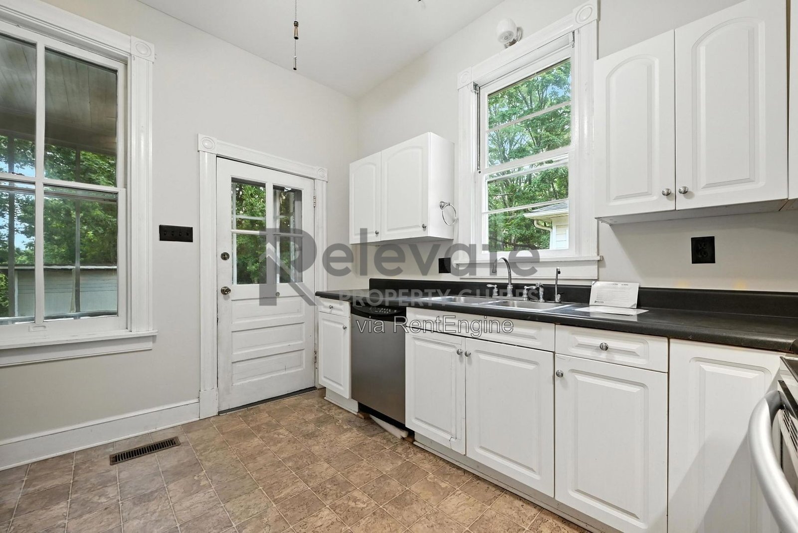 Classic Charm Meets Modern Comfort in Woodland Heights! property image