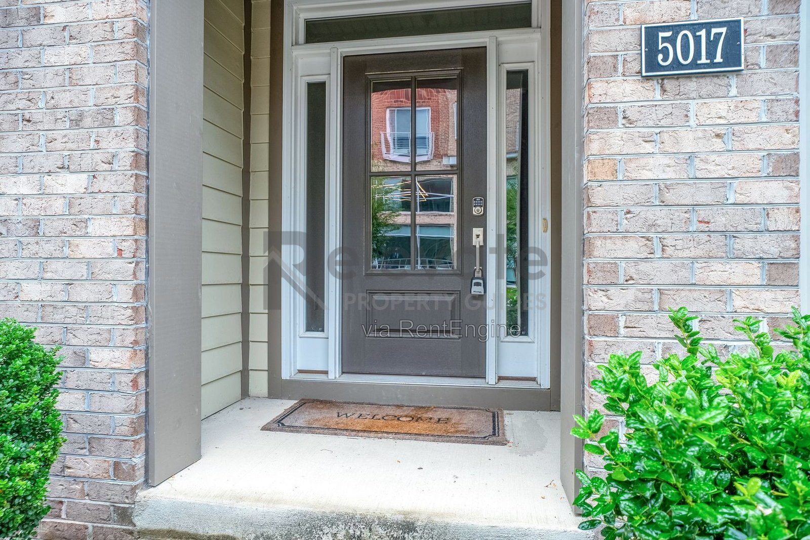 Modern Comfort Meets Rooftop Living in the Heart of Rocketts Landing! property image