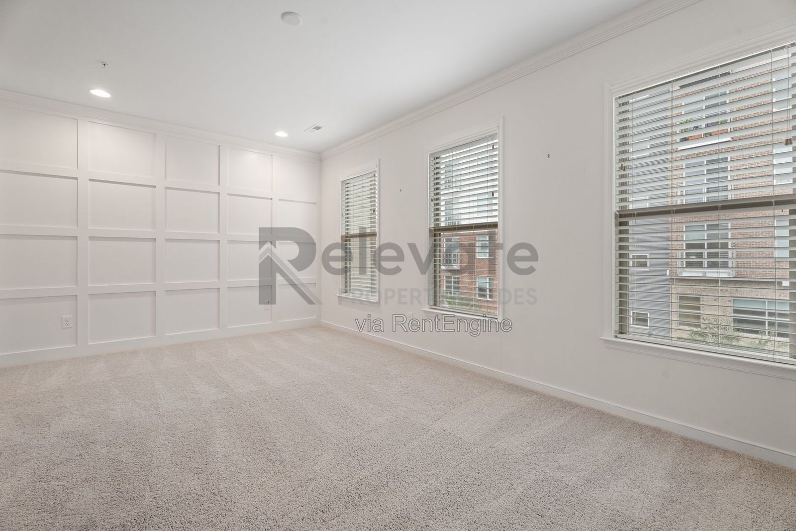 Modern Comfort Meets Rooftop Living in the Heart of Rocketts Landing! property image