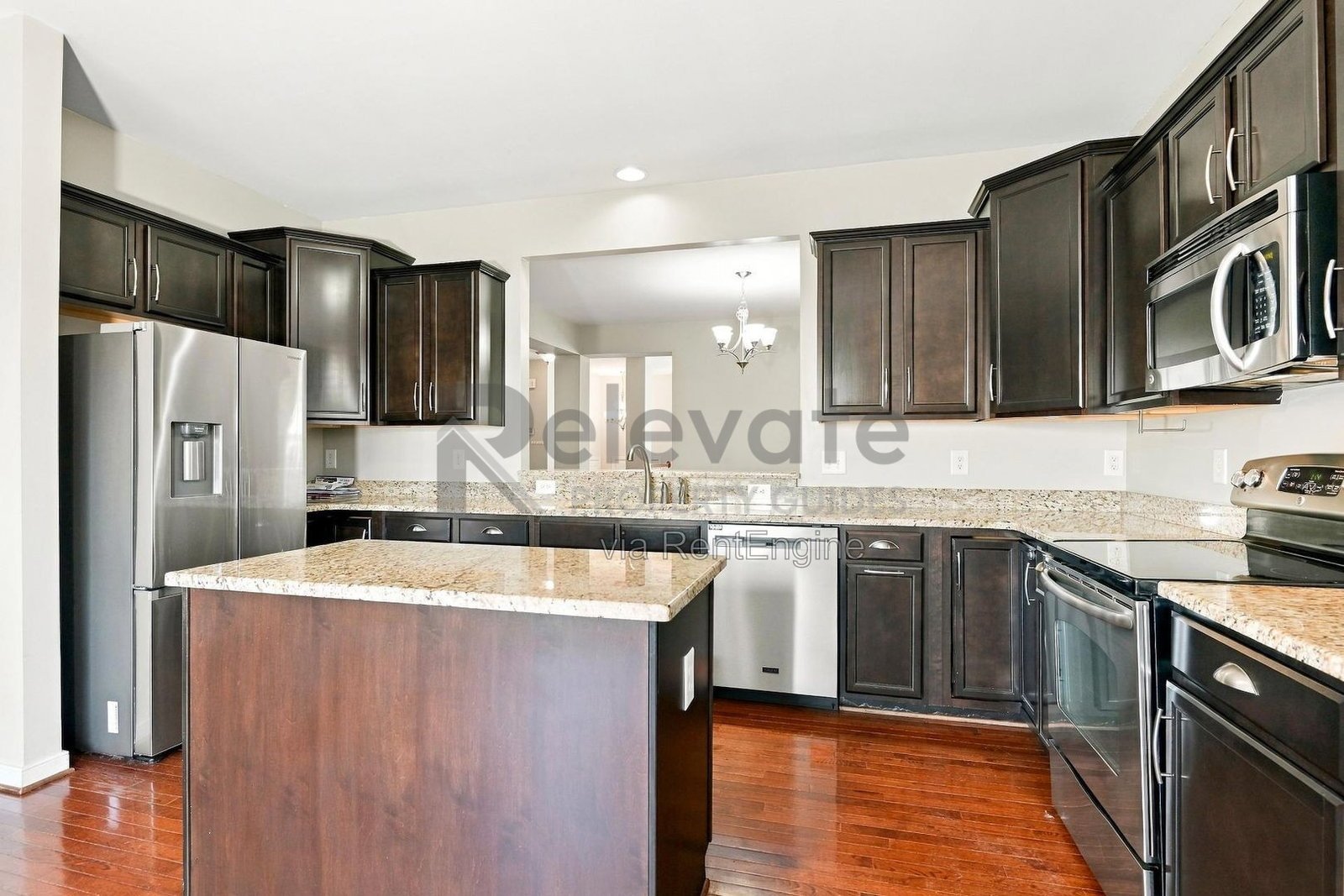 Spacious 4-Bedroom Townhome in Richmond's Fan District property image