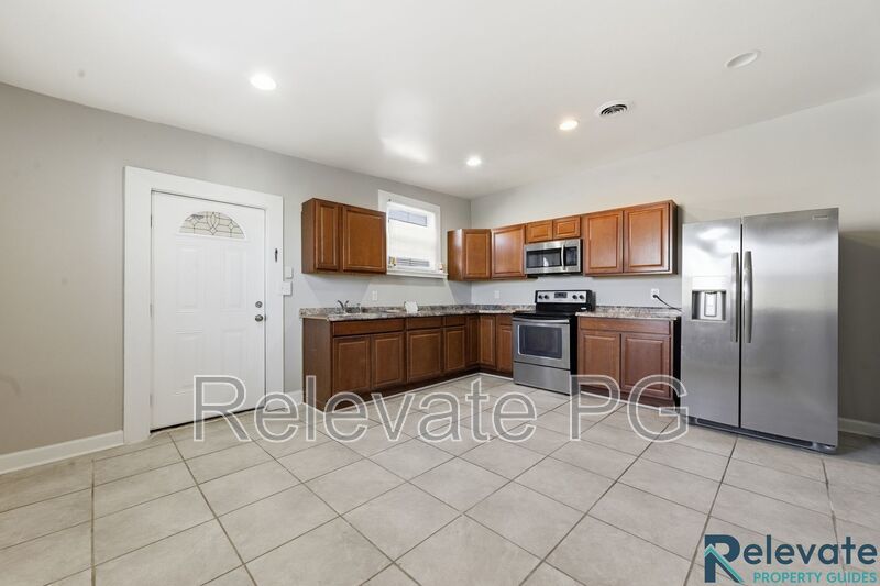 Urban convenience with neighborhood charm! property image