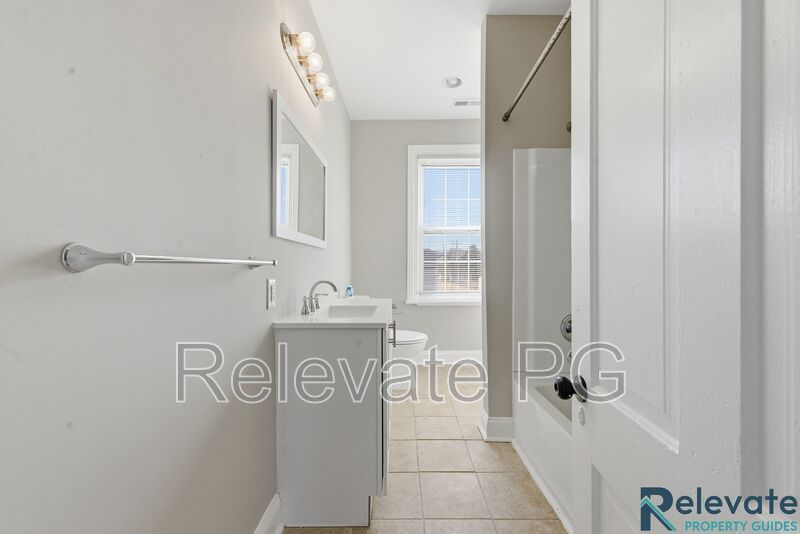 Urban convenience with neighborhood charm! property image