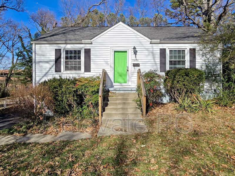 Comfortable living in a quiet convenient location! property image