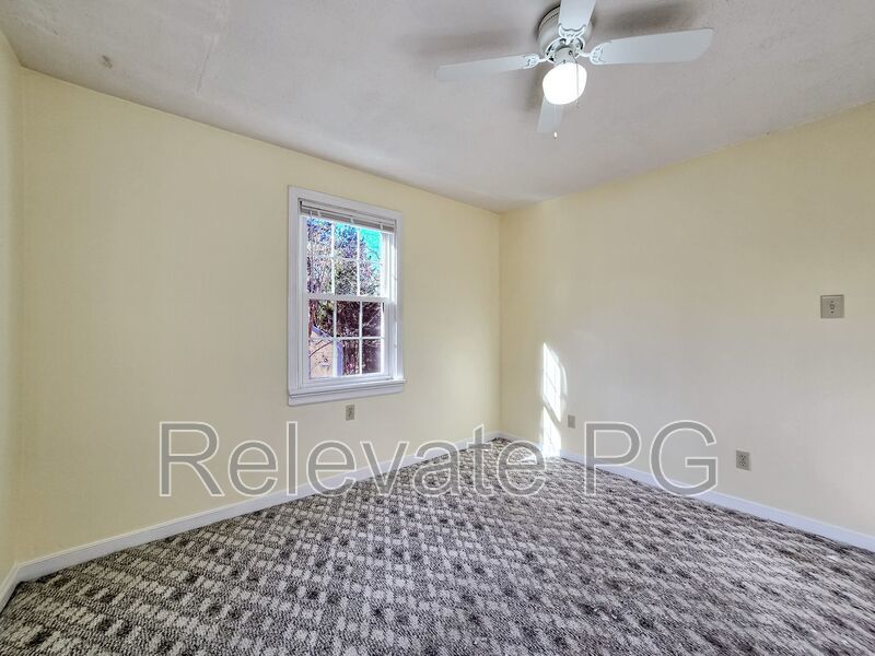 Comfortable living in a quiet convenient location! property image