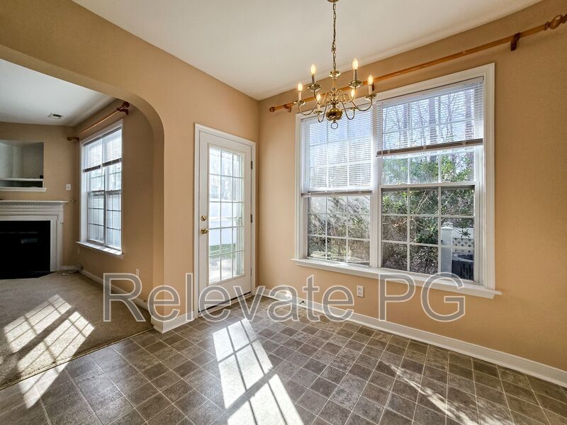 Spacious living in a prime Glen Allen location! property image